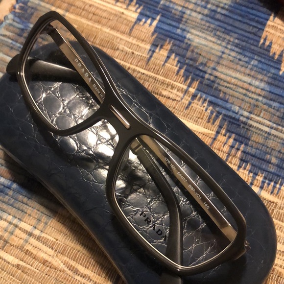 Prada readers - Picture 2 of 8